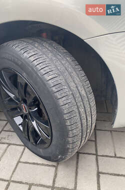 Седан Volkswagen Polo 2011 в 