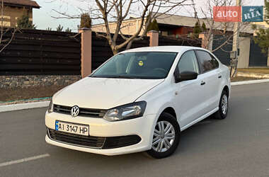 Седан Volkswagen Polo 2013 в Днепре