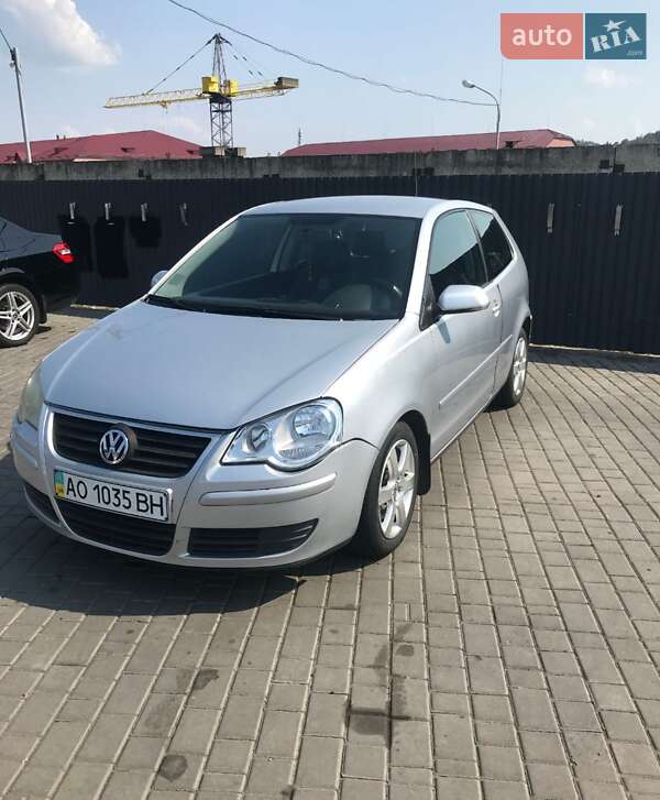 Хетчбек Volkswagen Polo 2006 в Мукачевому