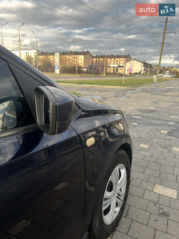 Седан Volkswagen Polo 2012 в Ужгороді