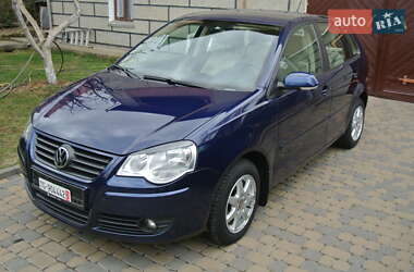 Хэтчбек Volkswagen Polo 2009 в Черновцах