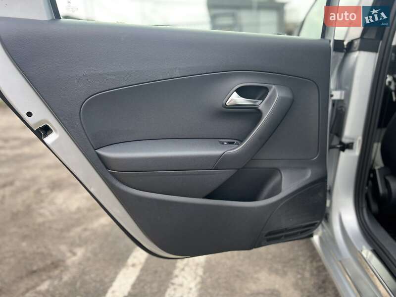 Седан Volkswagen Polo 2012 в Киеве фото 30 Седан Volkswagen Polo 2012 в Киеве