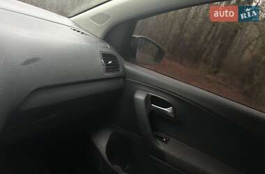 Седан Volkswagen Polo 2015 в 