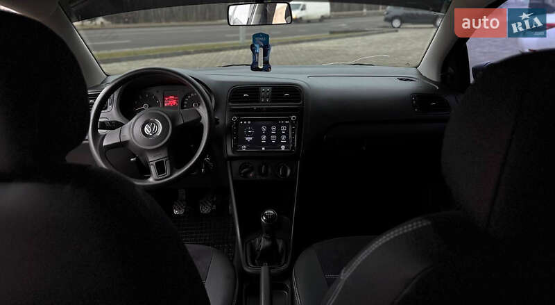 Седан Volkswagen Polo 2013 в Гайсине