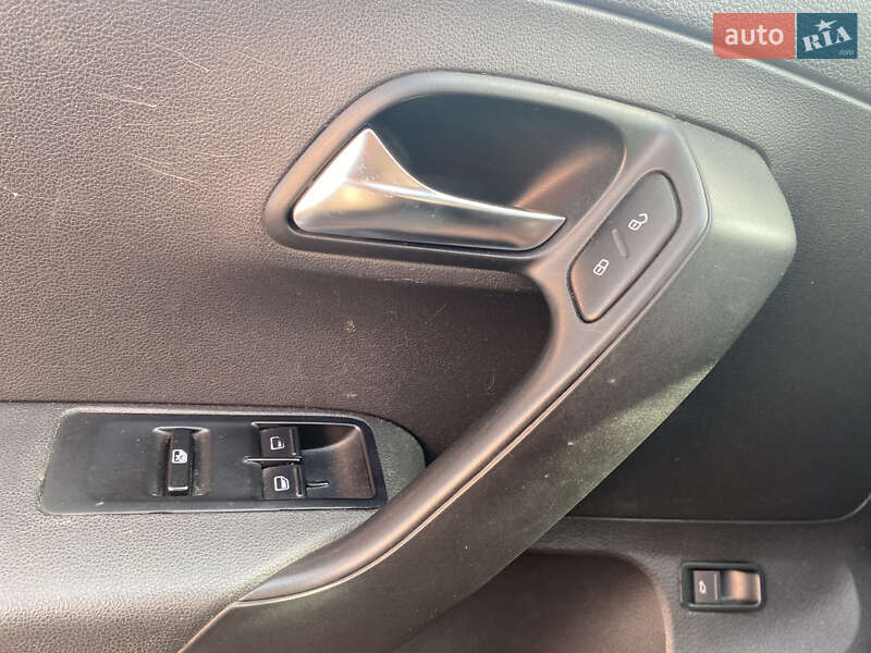 Седан Volkswagen Polo 2016 в Бердичеве