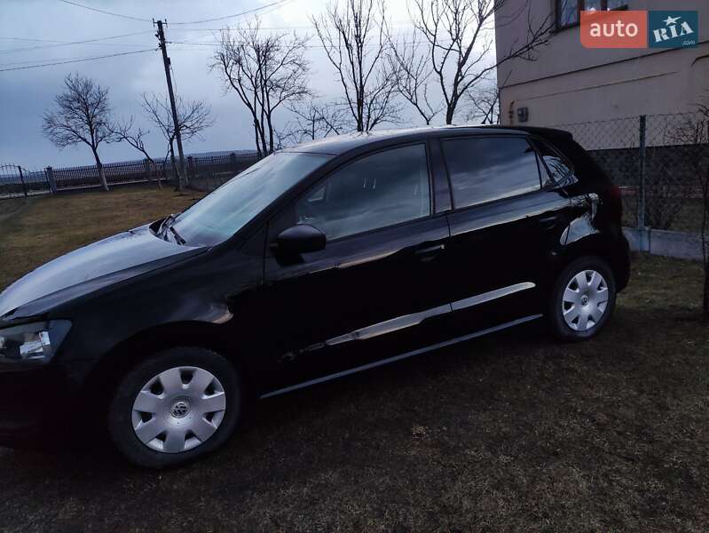 Хэтчбек Volkswagen Polo 2009 в 