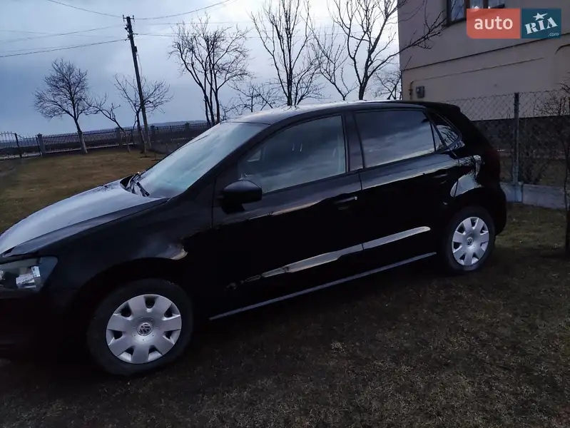 Хэтчбек Volkswagen Polo 2009 в 