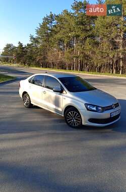 Седан Volkswagen Polo 2012 в 
