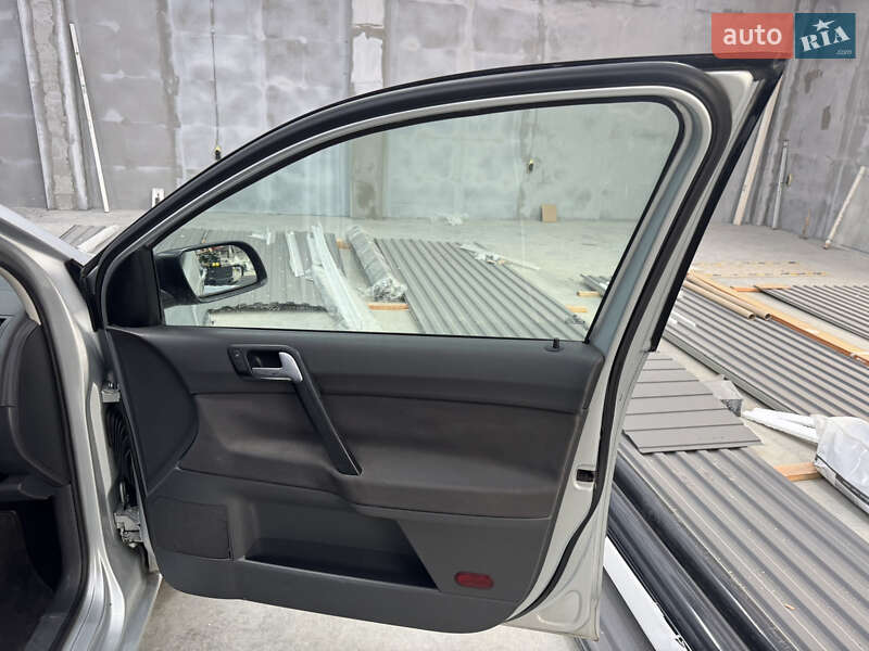 Хэтчбек Volkswagen Polo 2002 в Львове