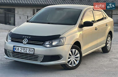 Седан Volkswagen Polo 2013 в Киеве