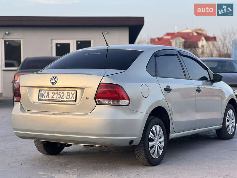 Седан Volkswagen Polo 2013 в Киеве