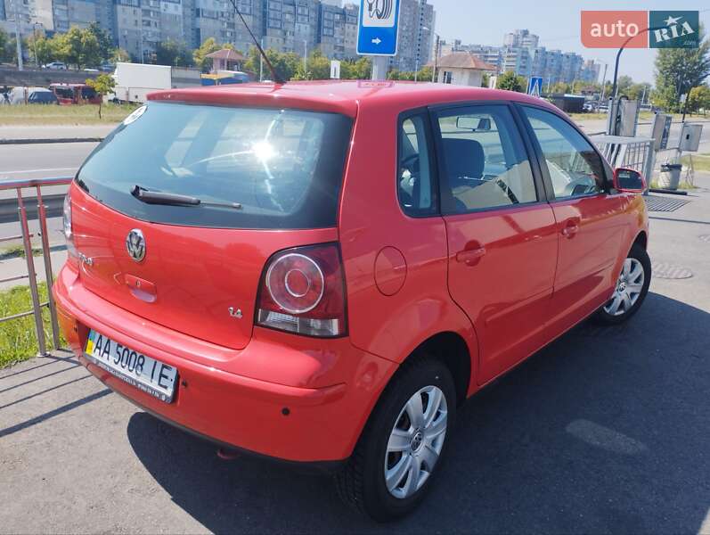 Хэтчбек Volkswagen Polo 2009 в Киеве