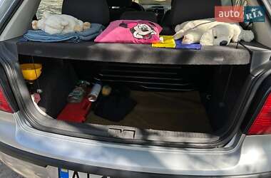 Хетчбек Volkswagen Polo 2004 в 