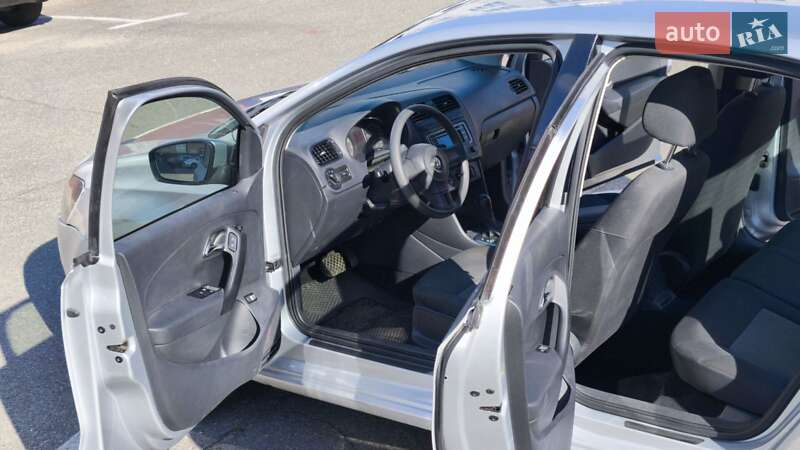 Седан Volkswagen Polo 2012 в Киеве