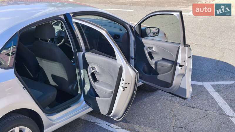 Седан Volkswagen Polo 2012 в Киеве