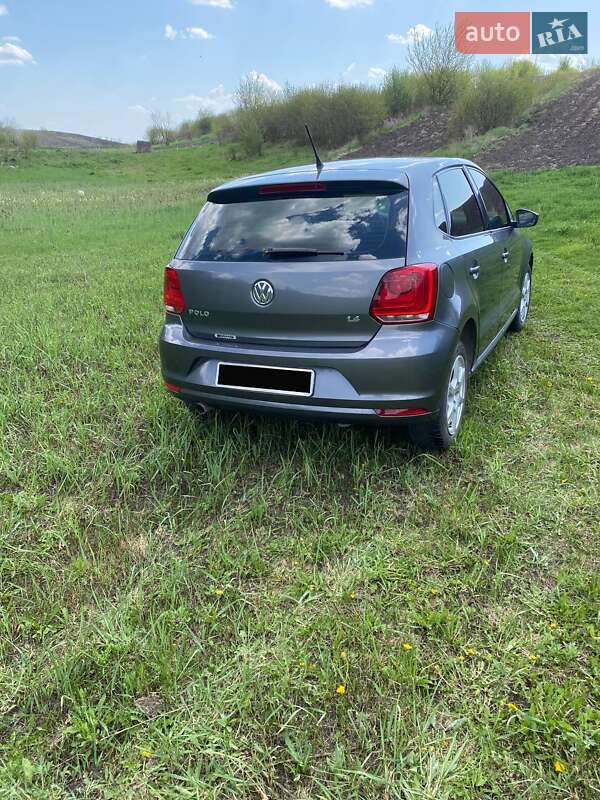 Хэтчбек Volkswagen Polo 2014 в Черновцах