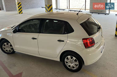 Хэтчбек Volkswagen Polo 2009 в 