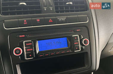 Хэтчбек Volkswagen Polo 2009 в 