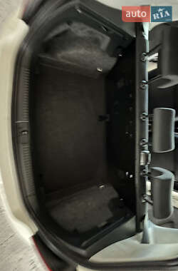Хэтчбек Volkswagen Polo 2009 в 