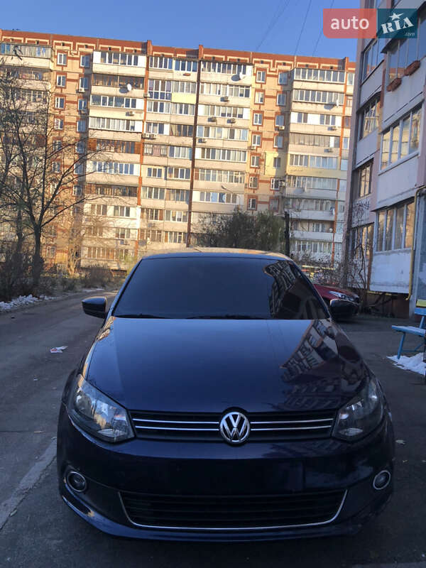 Седан Volkswagen Polo 2013 в 
