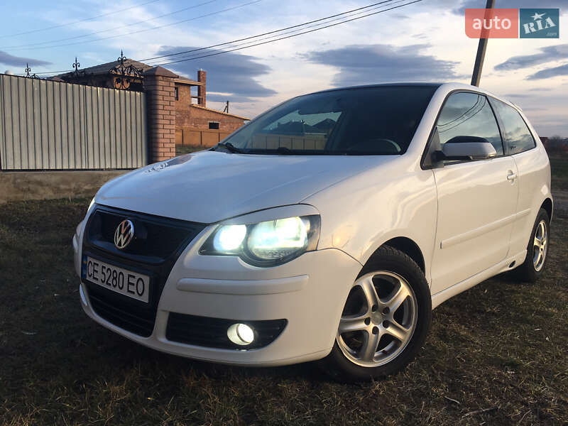 Хетчбек Volkswagen Polo 2007 в Чернівцях
