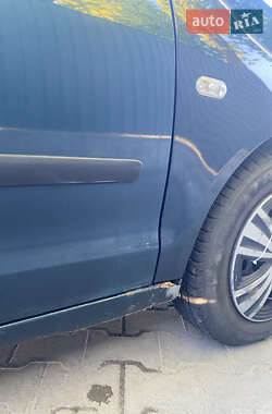 Хетчбек Volkswagen Polo 2001 в 