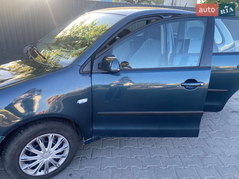 Хетчбек Volkswagen Polo 2001 в Львові