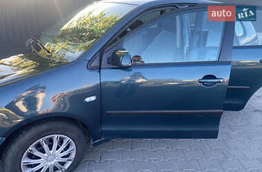 Хетчбек Volkswagen Polo 2001 в 