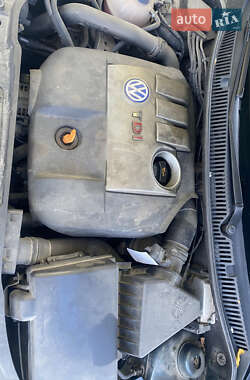 Хетчбек Volkswagen Polo 2001 в 