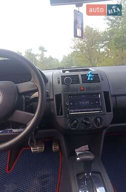 Хетчбек Volkswagen Polo 2002 в 