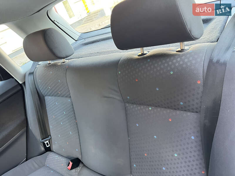 Хэтчбек Volkswagen Polo 2003 в Черновцах