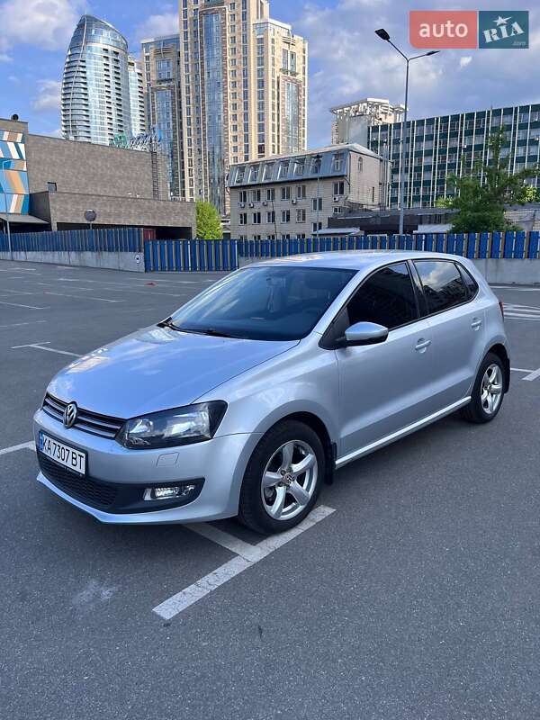 Хэтчбек Volkswagen Polo 2012 в 