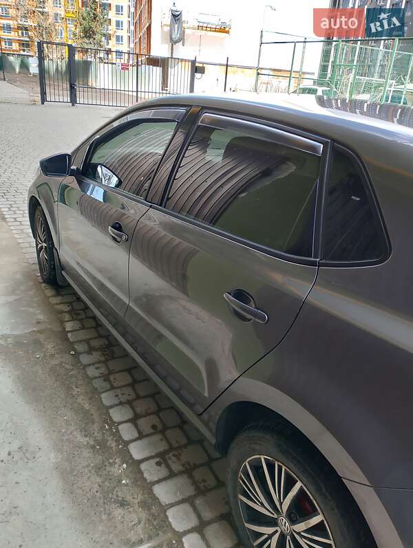 Хетчбек Volkswagen Polo 2011 в Івано-Франківську