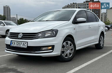 Седан Volkswagen Polo 2015 в Киеве
