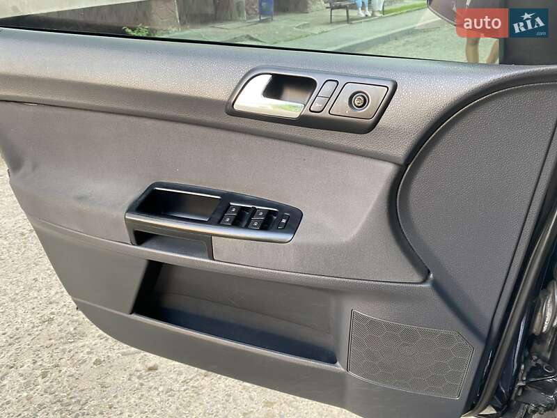 Хэтчбек Volkswagen Polo 2005 в Черновцах
