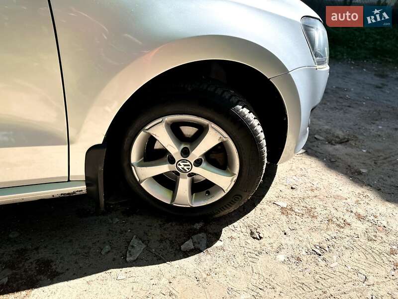 Хэтчбек Volkswagen Polo 2013 в Яворове