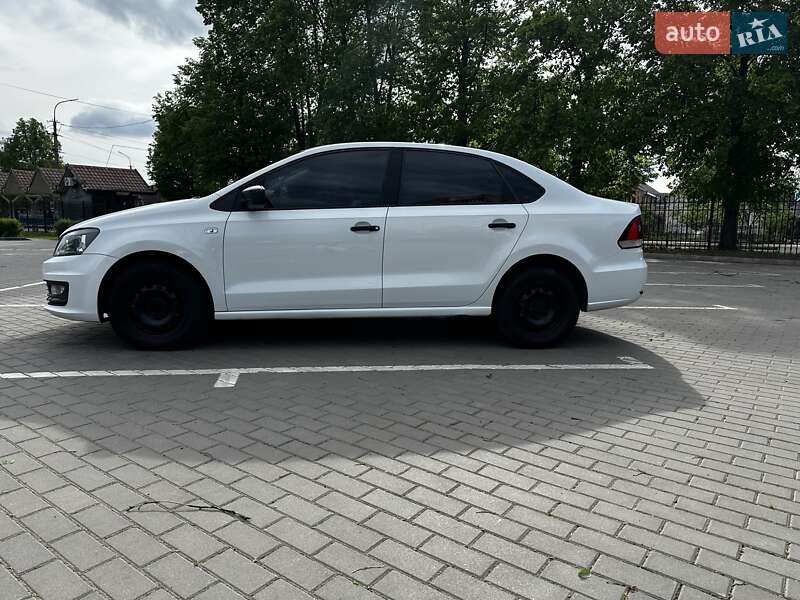Седан Volkswagen Polo 2016 в Луцьку