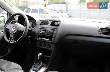 Хэтчбек Volkswagen Polo 2011 в 