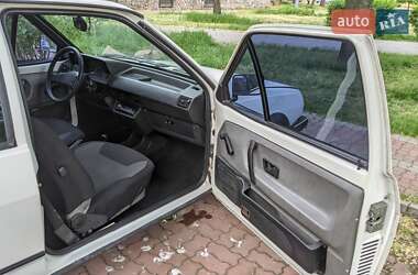 Хэтчбек Volkswagen Polo 1989 в 