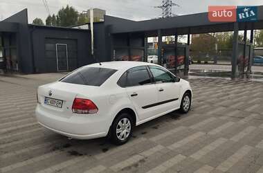 Седан Volkswagen Polo 2012 в 