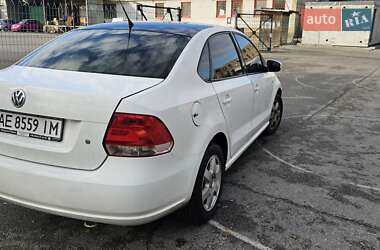 Седан Volkswagen Polo 2011 в 