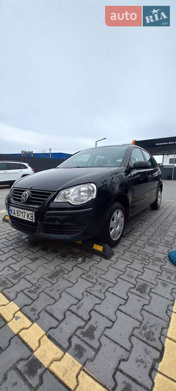 Хэтчбек Volkswagen Polo 2005 в 
