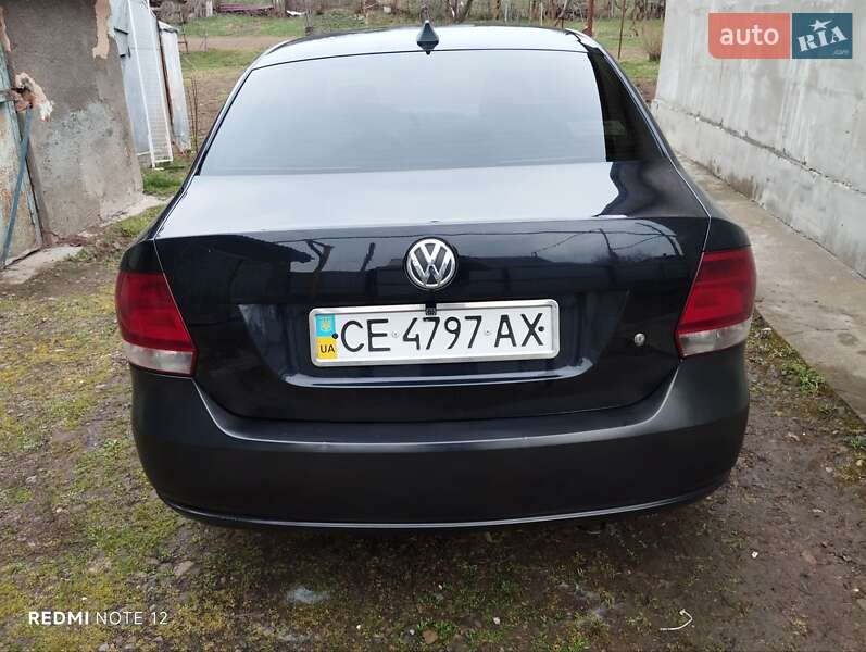 Седан Volkswagen Polo 2011 в Черновцах