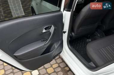 Седан Volkswagen Polo 2015 в 