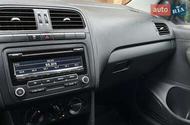 Седан Volkswagen Polo 2015 в 