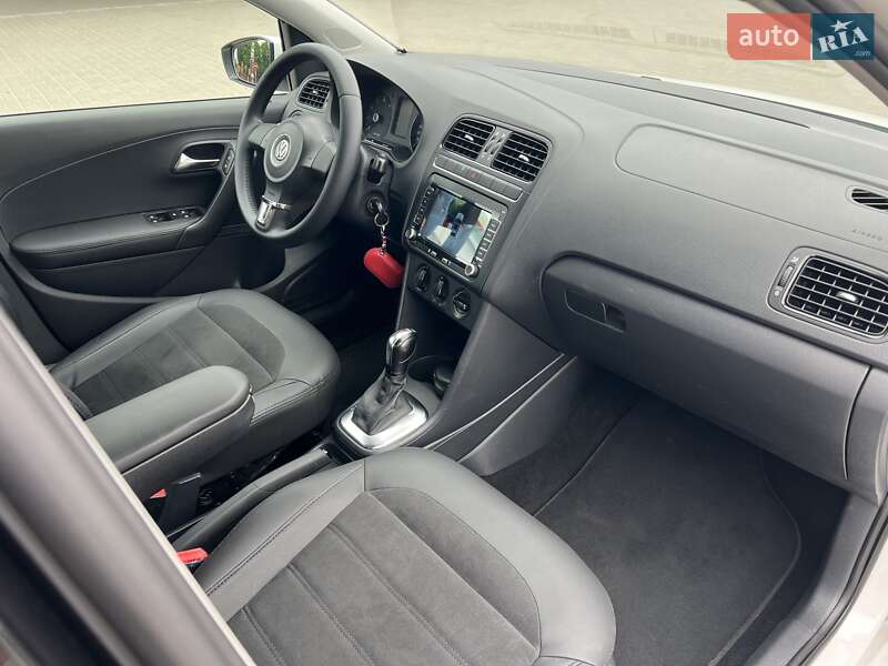 Хетчбек Volkswagen Polo 2011 в 