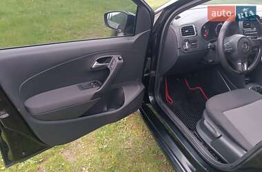 Хэтчбек Volkswagen Polo 2011 в 
