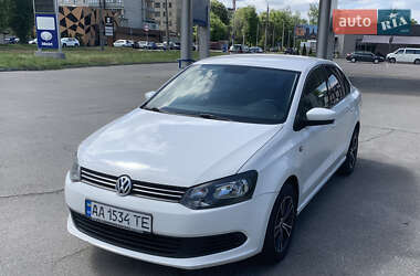 Седан Volkswagen Polo 2011 в Черкасах