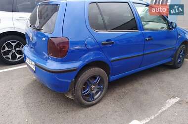 Хэтчбек Volkswagen Polo 2000 в 