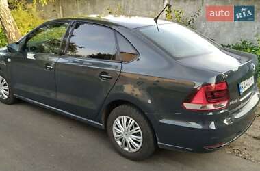 Седан Volkswagen Polo 2016 в 